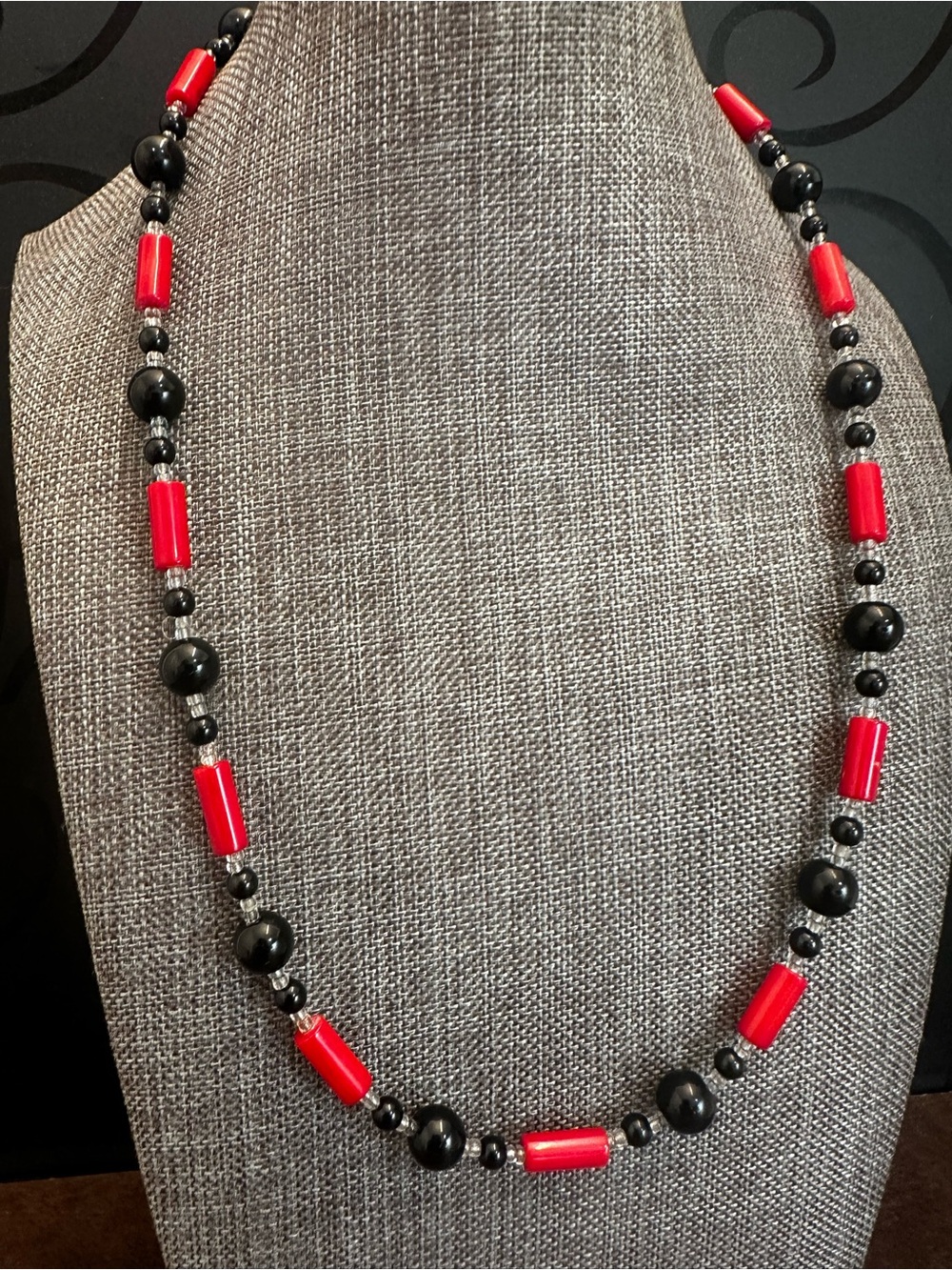 Red Coral and Black  Agate Beaded Necklace - Women Jewelry